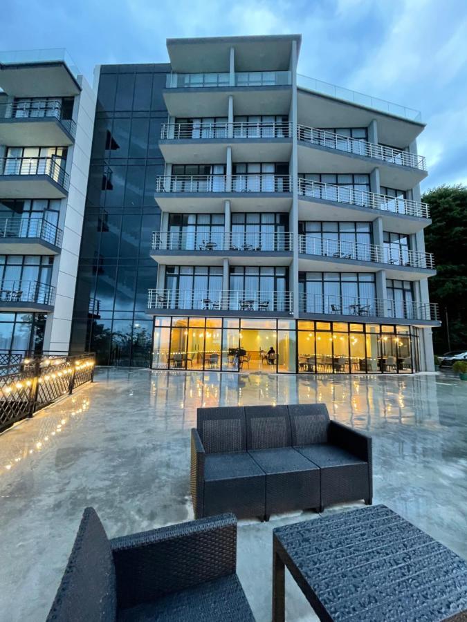 Hotel Biota Квариати Экстерьер фото